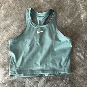 Nike Dri-Fit Slim Fit Racerback Crop Tank Top Women’s Small Sage Green Athletic